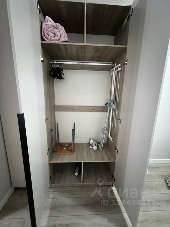 m. Strogino: Apartment, studio
