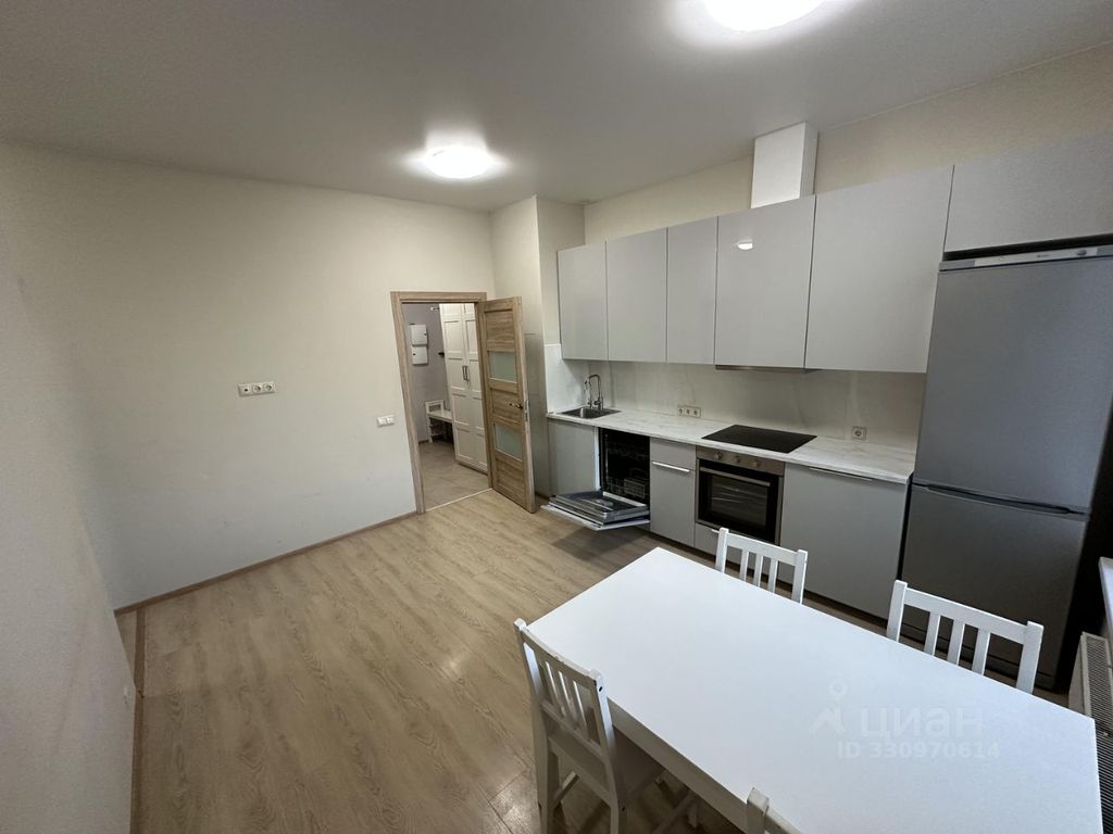m. Narodnoe Opolchenie: Apartment, 2-rooms