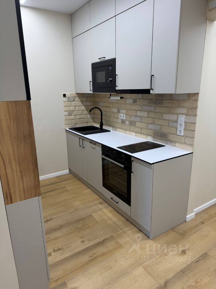 m. Park Pobedy: Apartment, studio