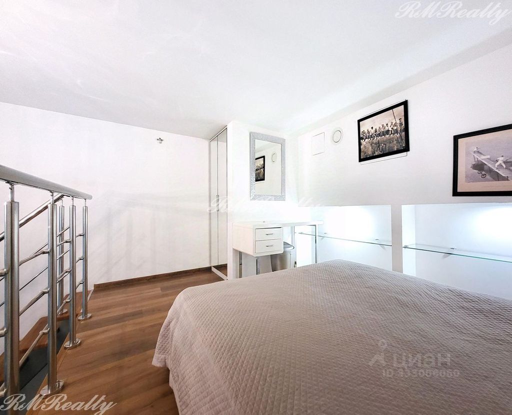 m. Delovoy tsentr: Apartment, 2-rooms