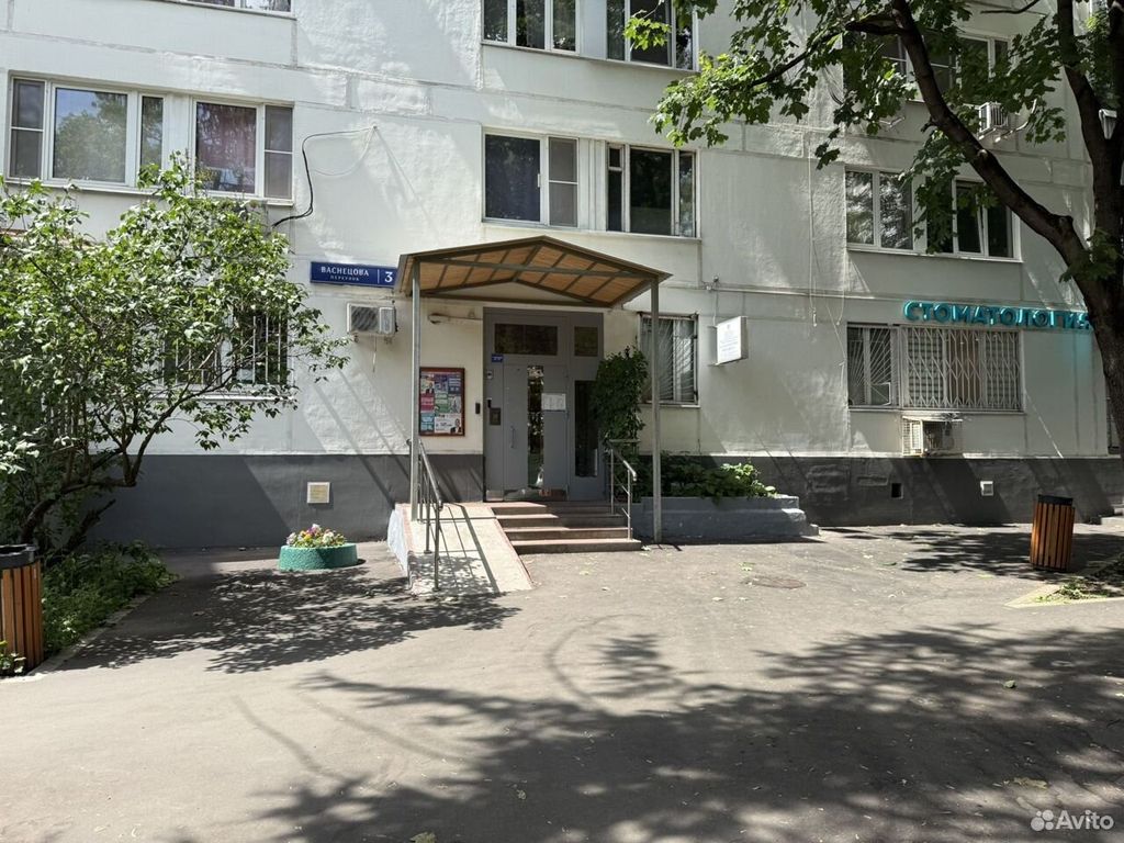 m. Tsvetnoy bulvar: Apartment, 2-rooms