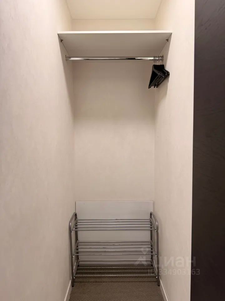 m. Molodezhnaya: Apartment, 2-rooms