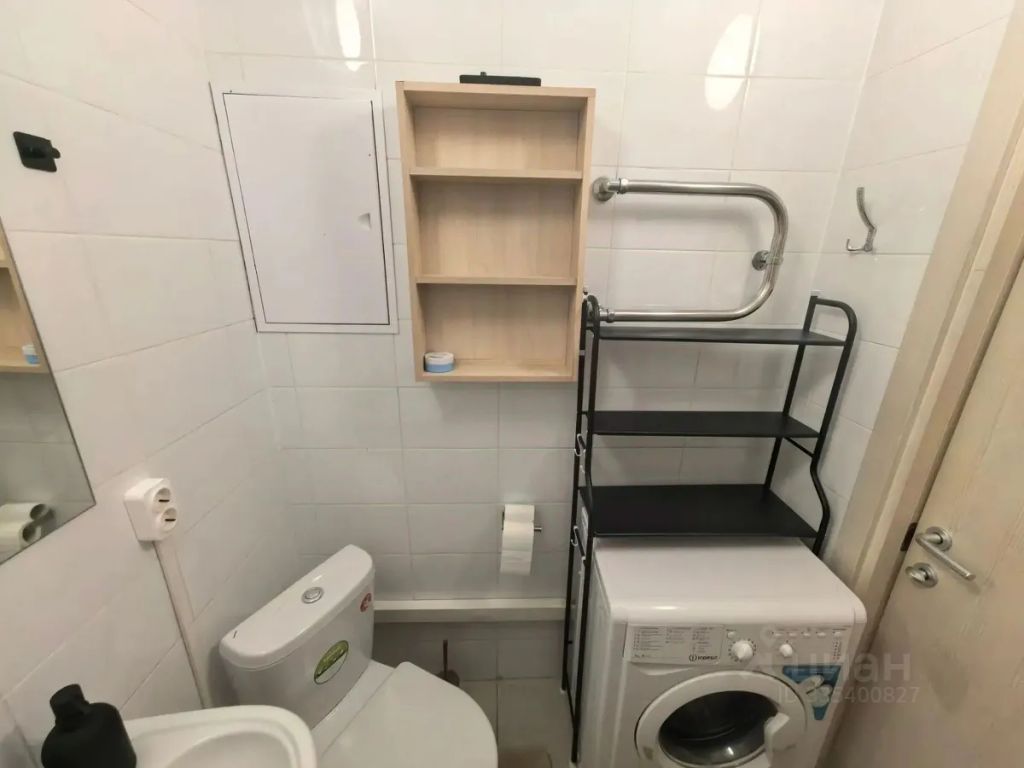 m. Lukhmanovskaya: Apartment, 1-rooms