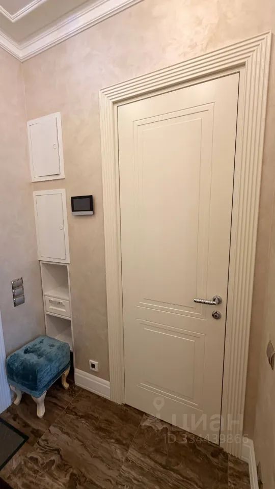m. Ploschad Gagarina: Apartment, 2-rooms
