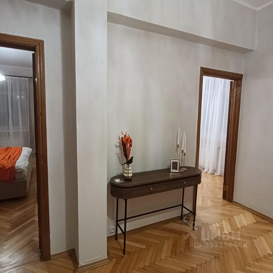 m. Smolenskaya: Apartment, 2-rooms