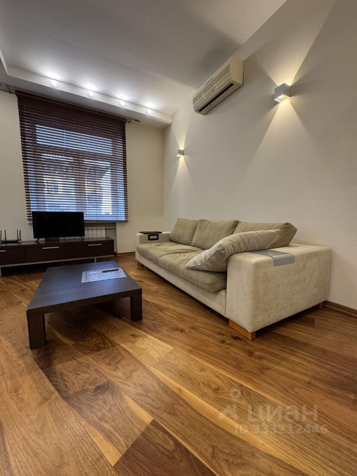 m. Belorusskaya: Apartment, 2-rooms