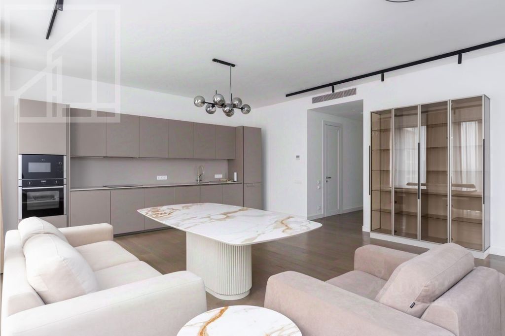 m. Ulitsa 1905 goda: Apartment, 4-rooms