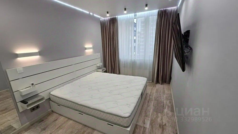 m. Pyatnitskoe shosse: Apartment, 3-rooms