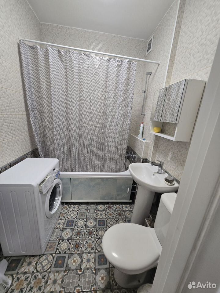 m. Strogino: Apartment, studio