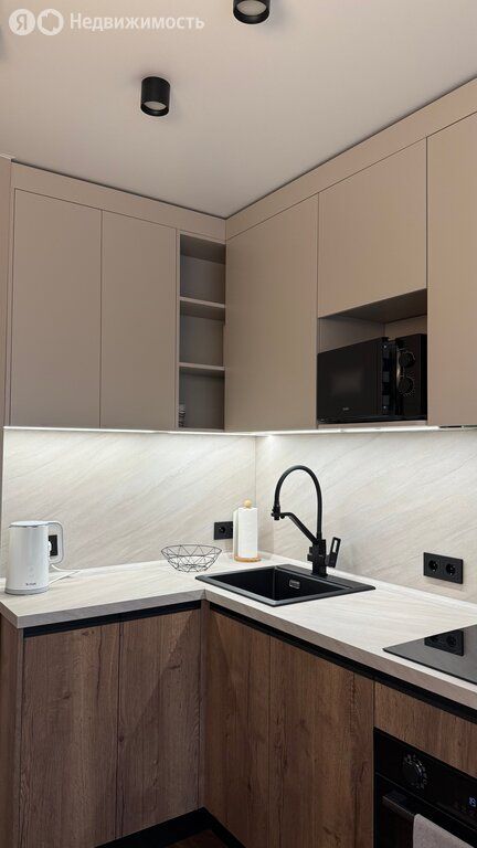 m. Lyublino: Apartment, 1-rooms