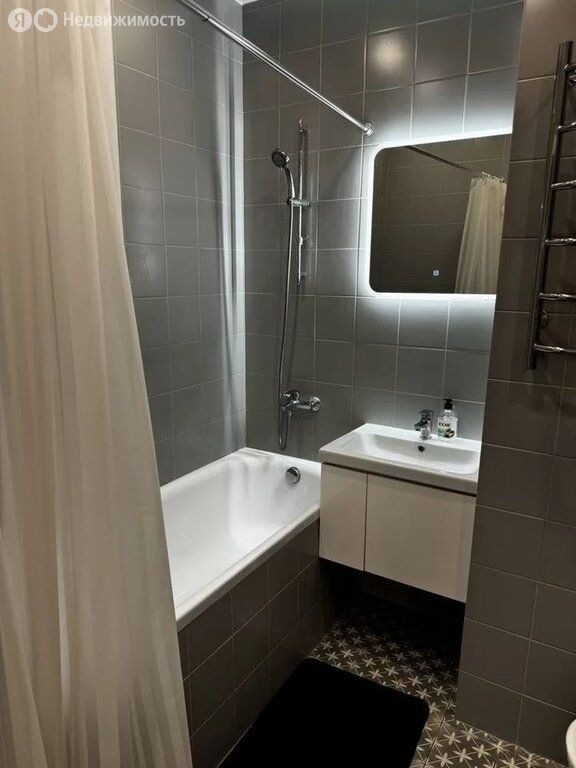m. ZIL: Apartment, 1-rooms