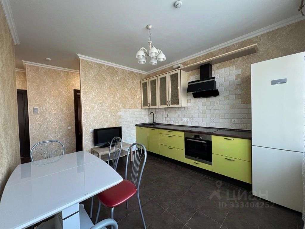 m. Pyatnitskoe shosse: Apartment, 2-rooms