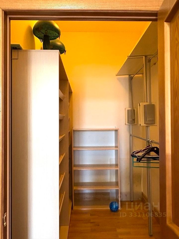 m. Solnechnaya: Apartment, 3-rooms