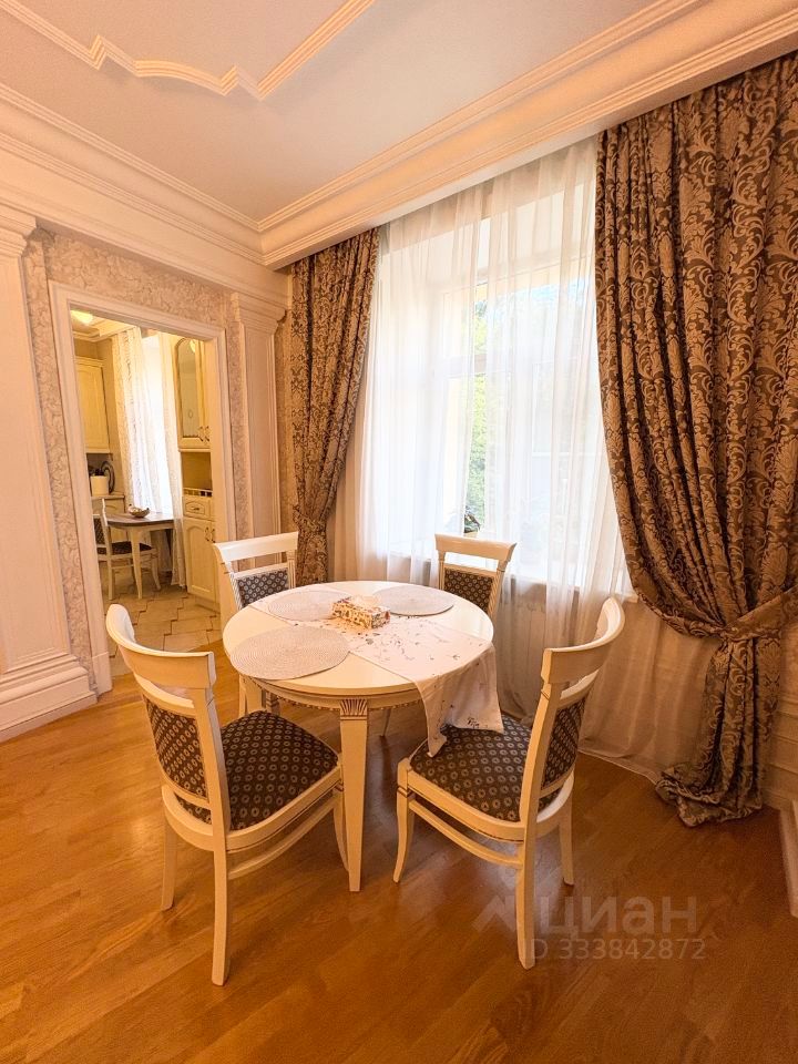 m. Ploschad Gagarina: Apartment, 2-rooms
