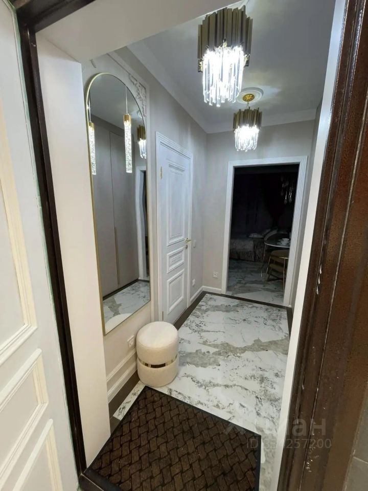 m. Lukhmanovskaya: Apartment, 1-rooms