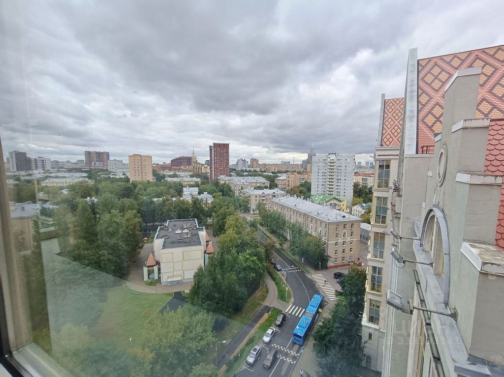m. Oktyabrskoe pole: Apartment, 2-rooms