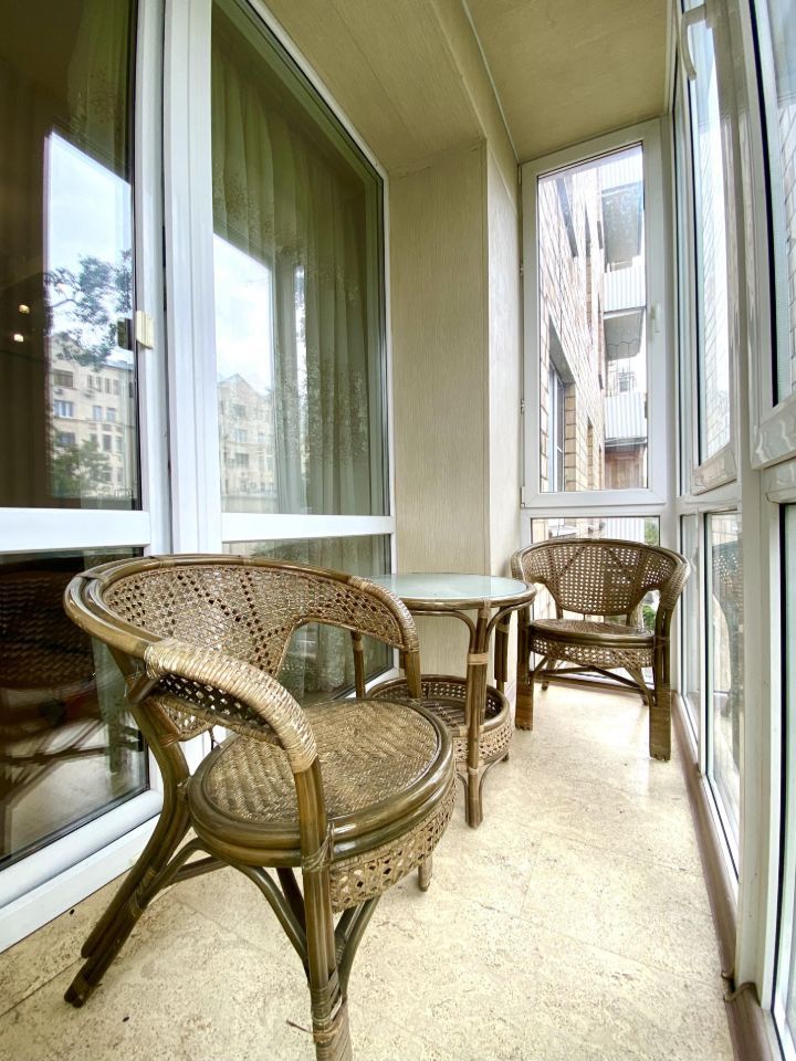 m. Chkalovskaya: Apartment, 1-rooms