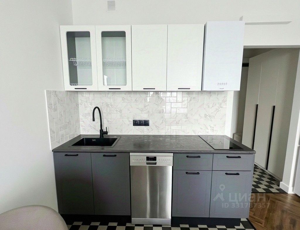 m. Aminyevskaya: Apartment, studio
