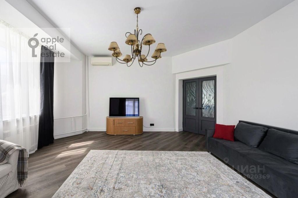 m. Krasnopresnenskaya: Apartment, 2-rooms