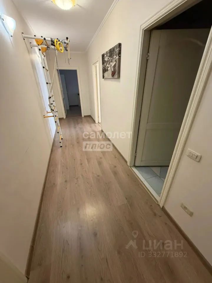 m. Pavshino: Apartment, 2-rooms