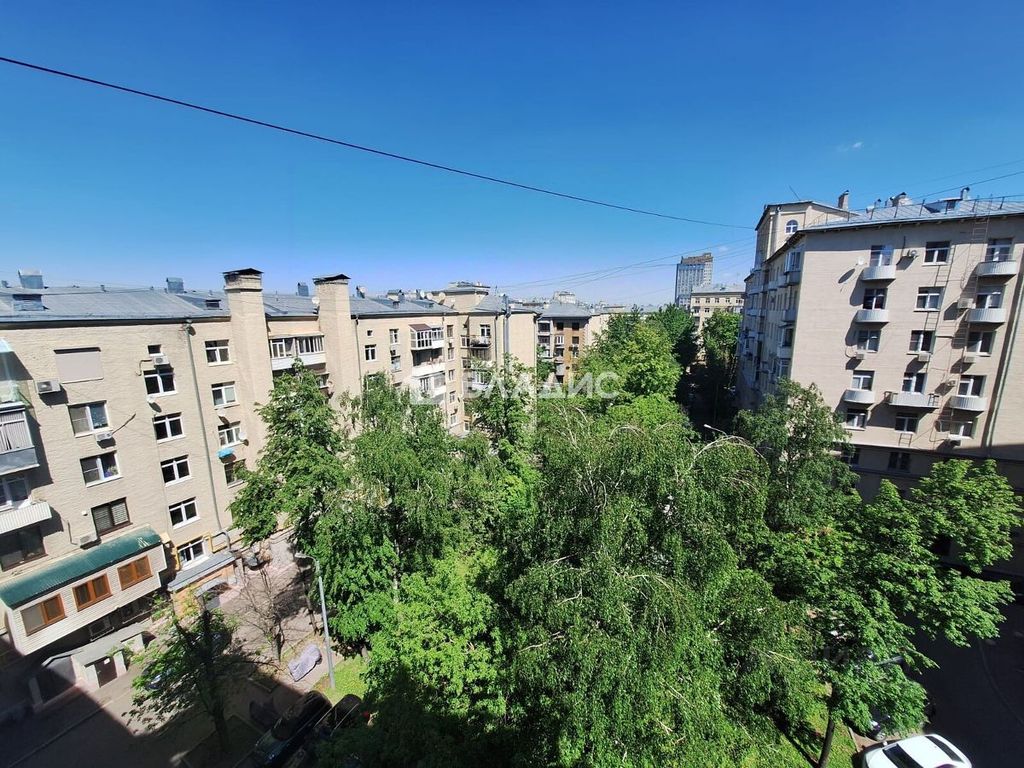 m. Shabolovskaya: Apartment, 2-rooms