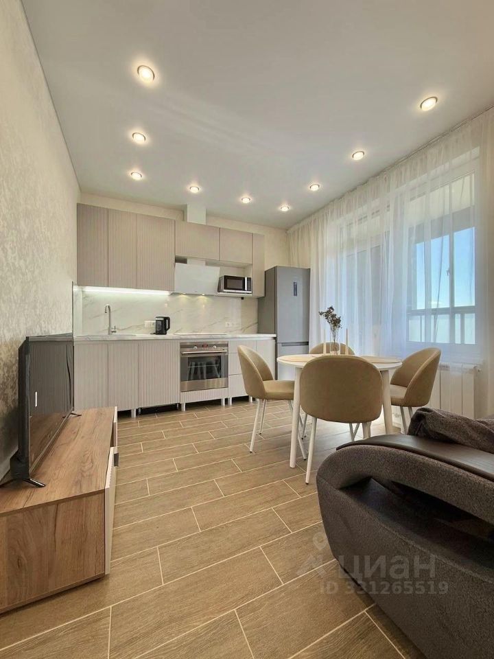 m. Lukhmanovskaya: Apartment, 2-rooms