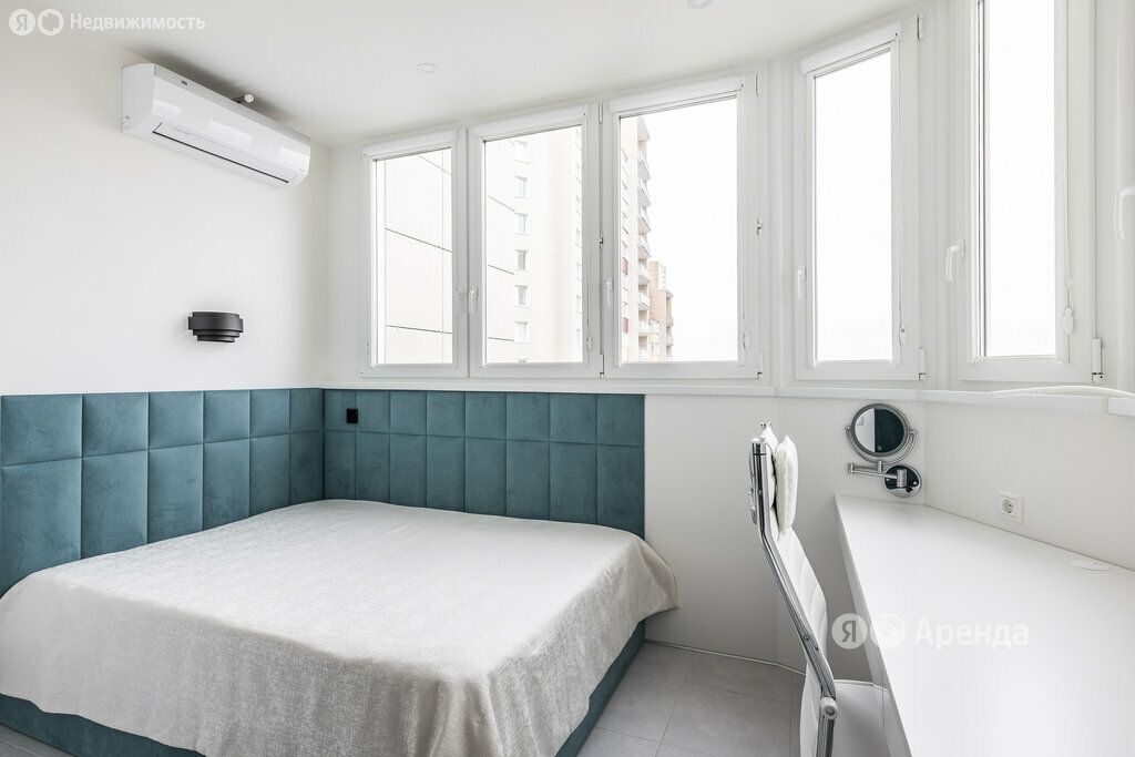 m. Olgino: Apartment, studio
