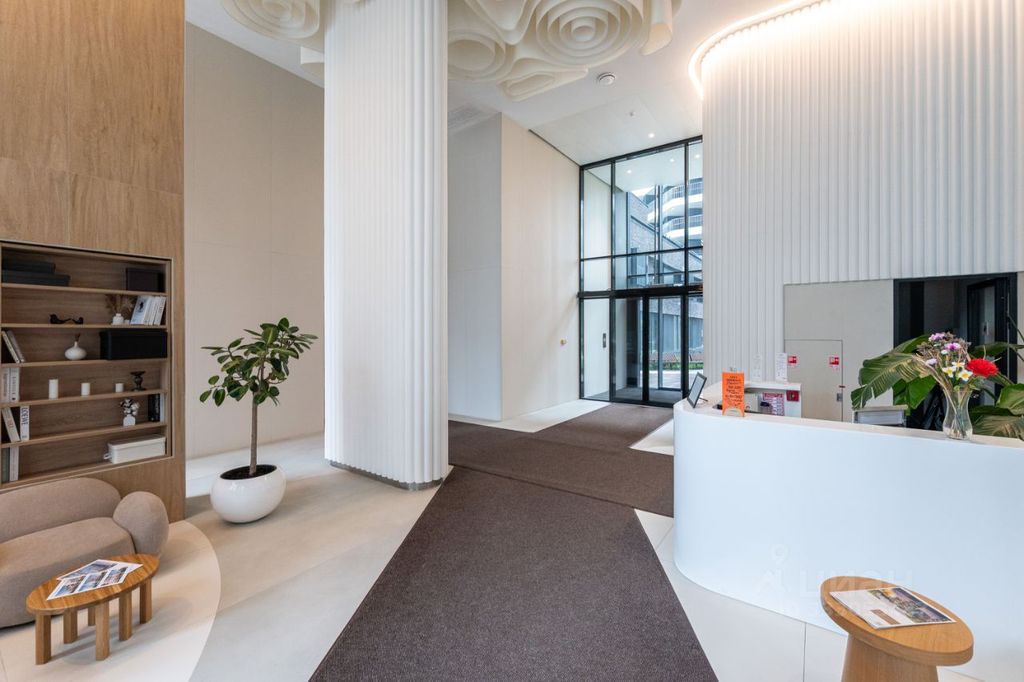 m. Serp i Molot: Apartment, 2-rooms