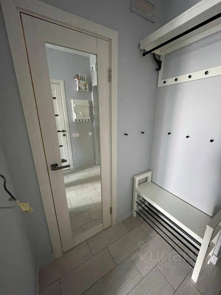 m. Lukhmanovskaya: Apartment, 1-rooms