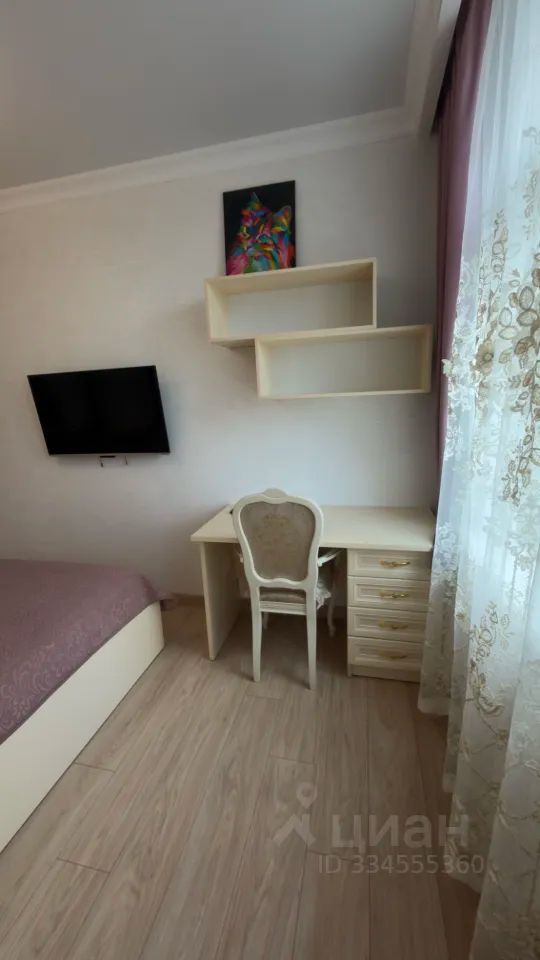m. Levoberezhnaya: Apartment, 3-rooms