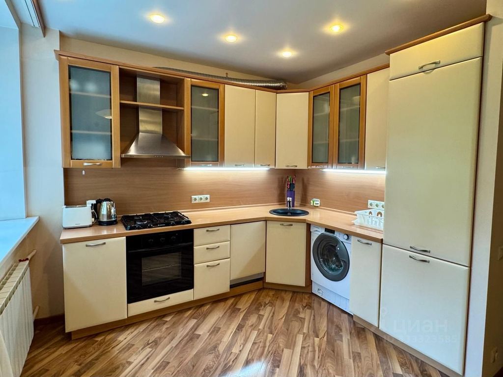 m. Barrikadnaya: Apartment, 2-rooms