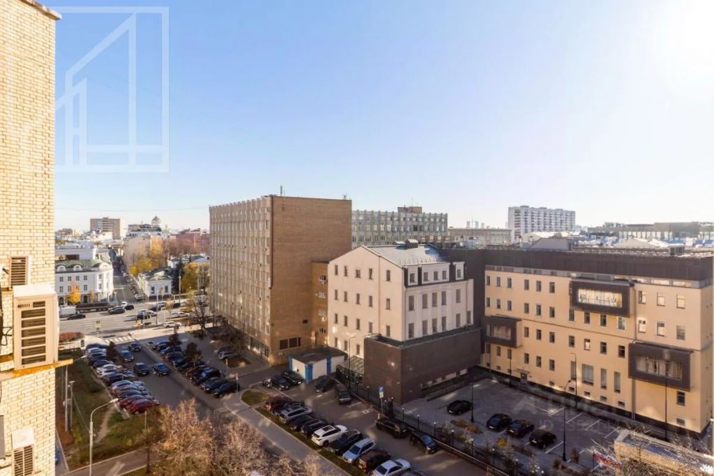 m. Smolenskaya: Apartment, 3-rooms