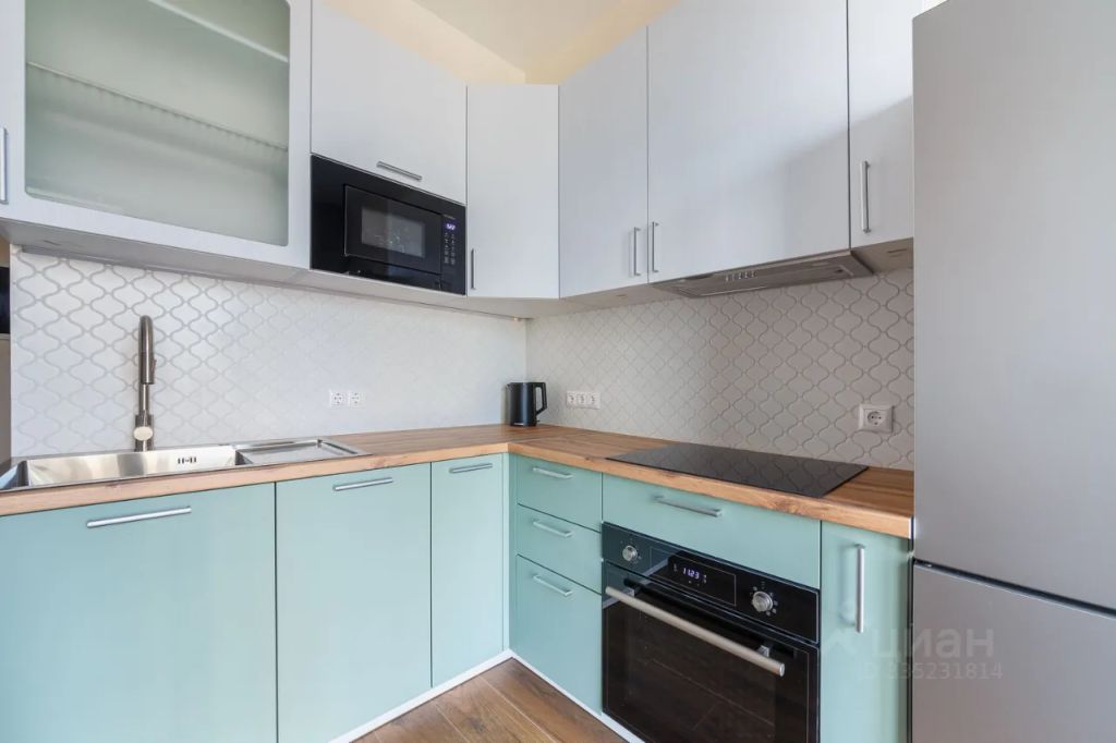 m. ZIL: Apartment, 2-rooms