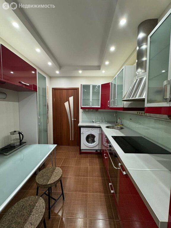 m. Ploschad trekh vokzalov: Apartment, 1-rooms