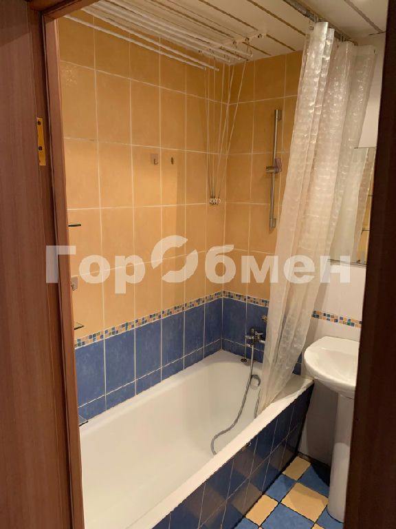 m. Bulvar Dmitriya Donskogo: Apartment, 2-rooms