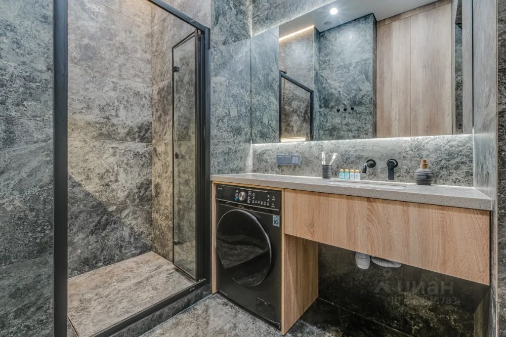m. Zorge: Apartment, studio