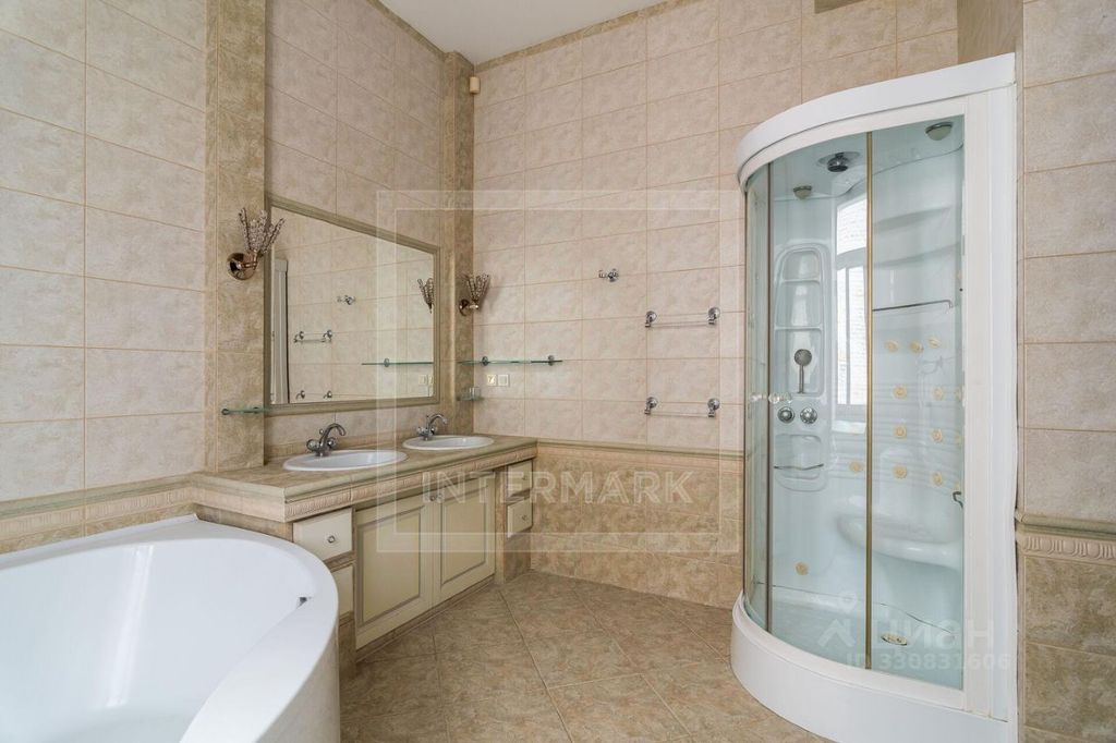m. Mayakovskaya: Apartment, 3-rooms