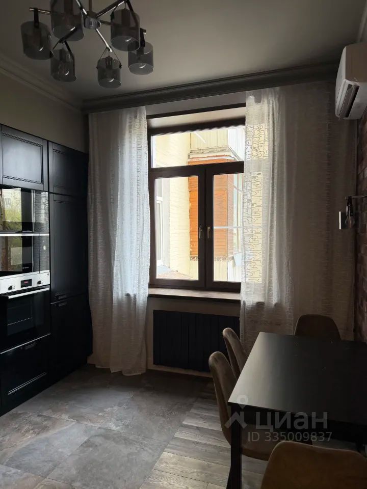 m. Ulitsa 1905 goda: Apartment, 3-rooms