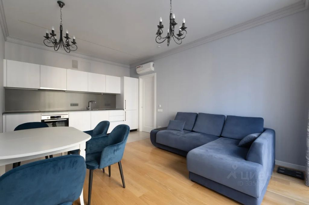 m. Aminyevskaya: Apartment, 2-rooms
