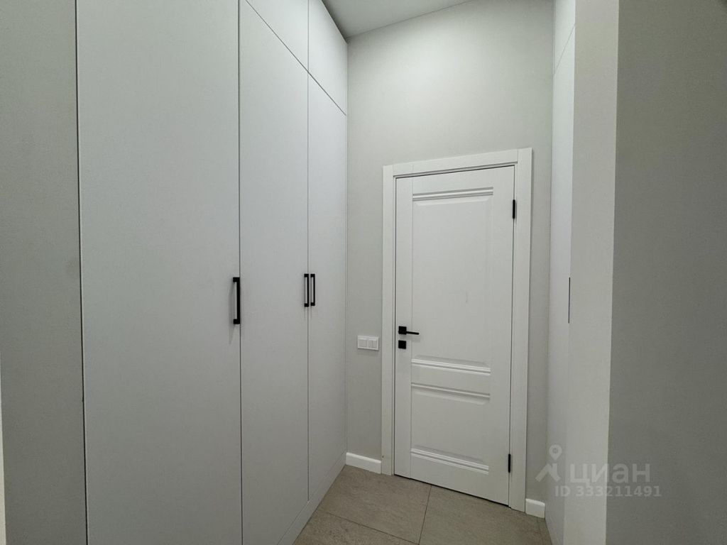 m. ZIL: Apartment, 2-rooms