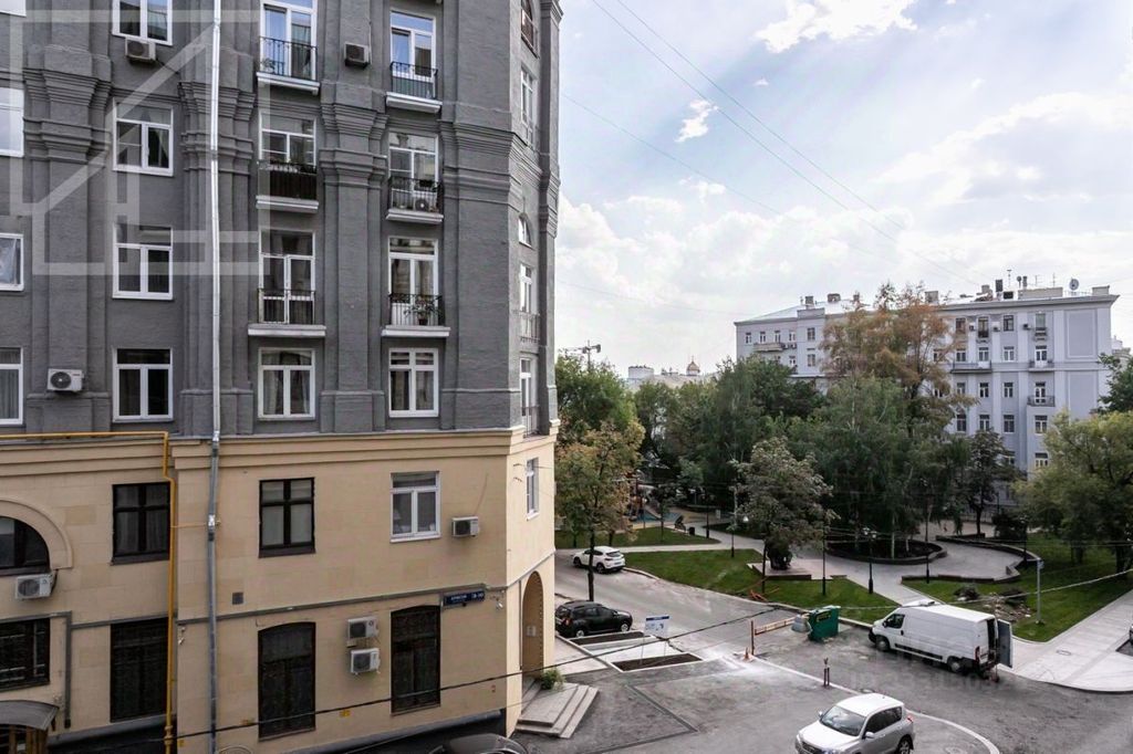 m. Okhotny ryad: Apartment, 4-rooms