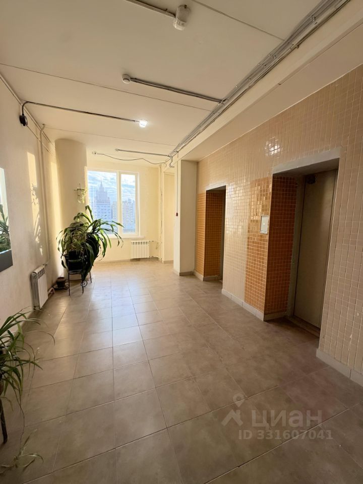 m. Kropotkinskaya: Apartment, 1-rooms