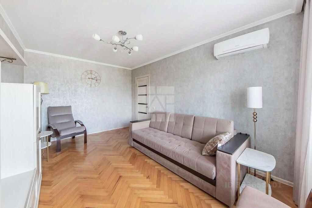 m. Polyanka: Apartment, 2-rooms