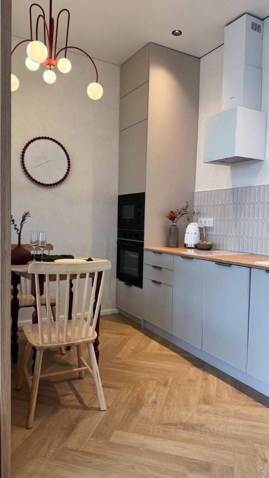 m. Maryina Roscha: Apartment, studio