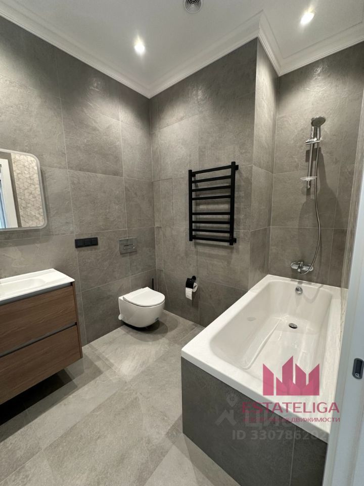 m. Aminyevskaya: Apartment, 3-rooms