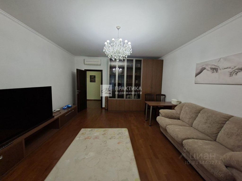 m. Ploschad Gagarina: Apartment, 2-rooms