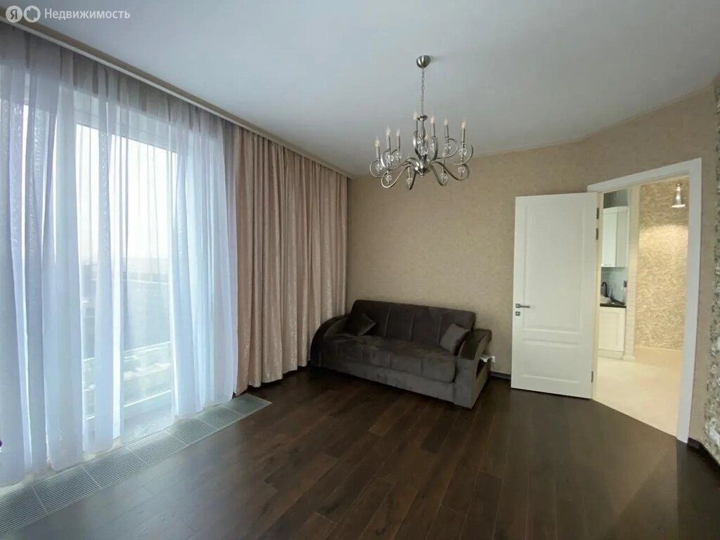 m. ZIL: Apartment, 2-rooms