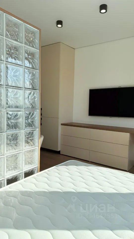 m. Vodny stadion: Apartment, studio