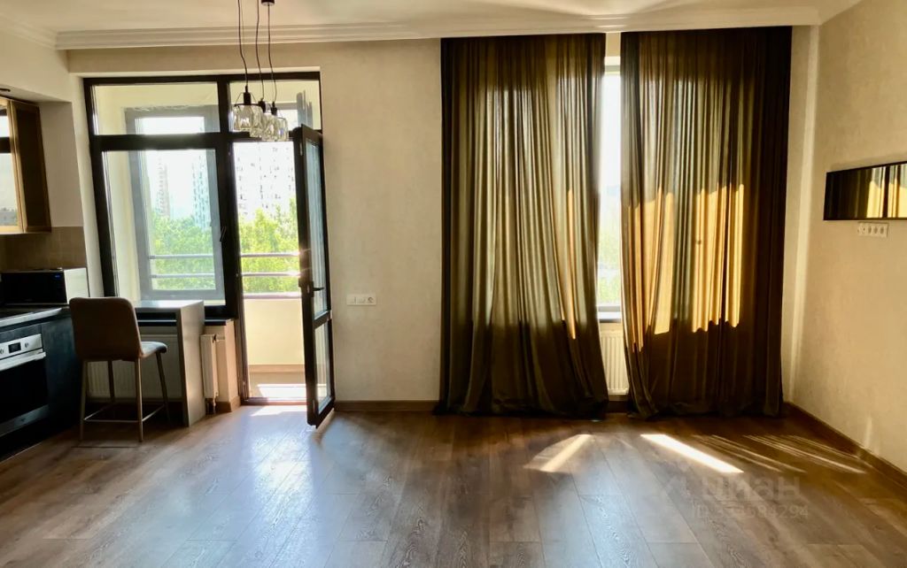 m. Molodezhnaya: Apartment, studio