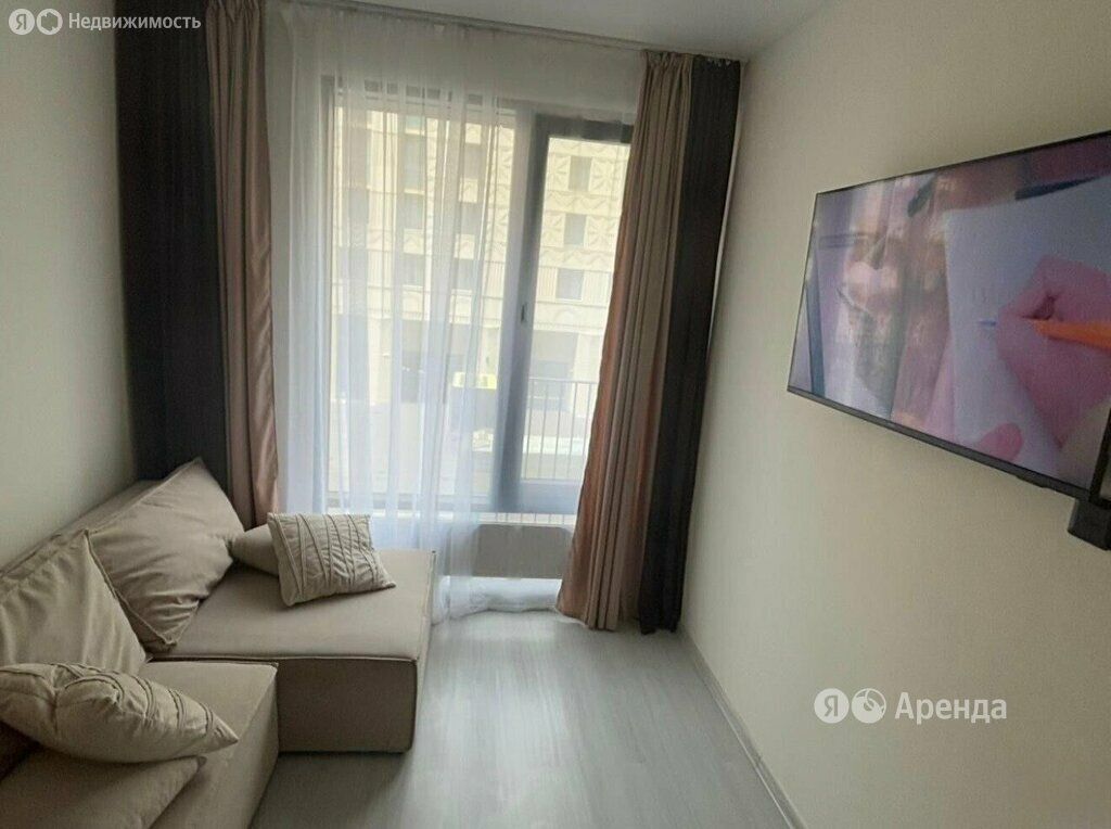 m. ZIL: Apartment, 1-rooms